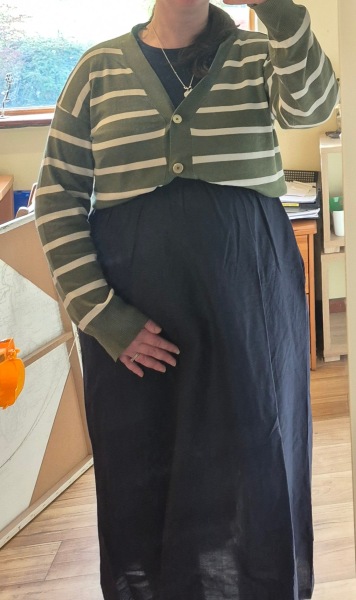 Skirt/ jumper look. Am I too big for it? Or doing it wrong