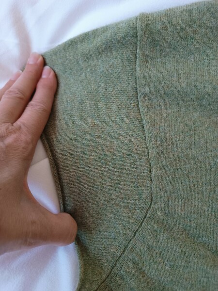 Will this lambswool top unravel if I cut the arms?