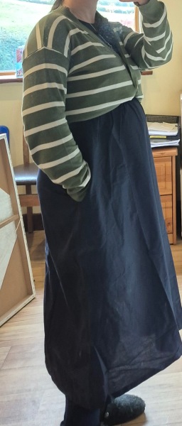 Skirt/ jumper look. Am I too big for it? Or doing it wrong