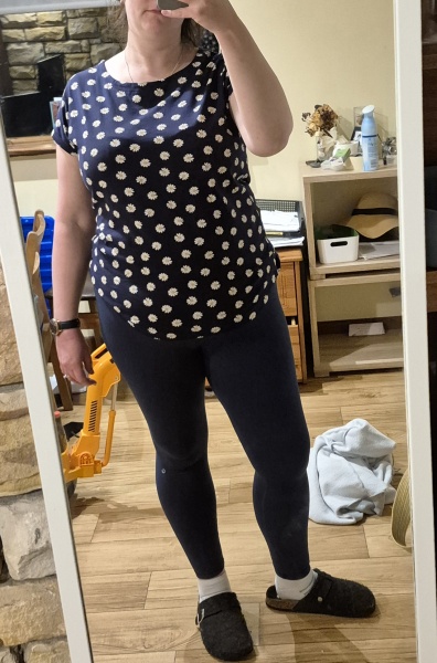 Skirt/ jumper look. Am I too big for it? Or doing it wrong