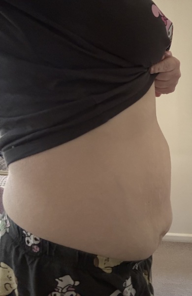 Own your apron belly ladies!