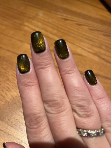 I want to see your nails!