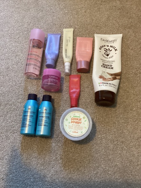 Tempted by beauty treats? Addicted to buying beauty products? Is your collection bursting with favourites? Join fellow beauty lovers in this supportive group!