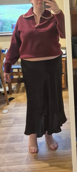 Skirt/ jumper look. Am I too big for it? Or doing it wrong