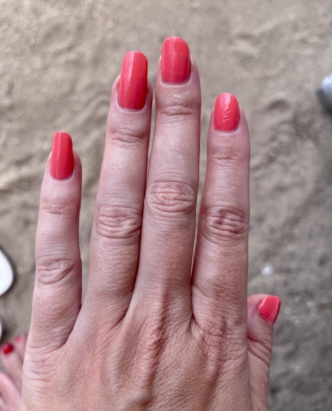 I want to see your nails!