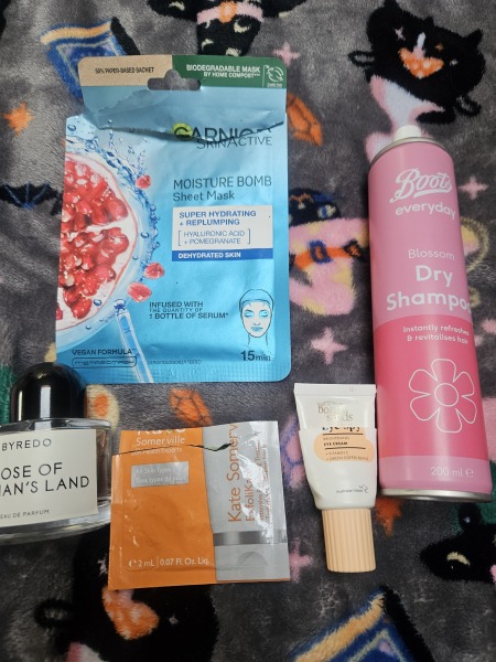 Tempted by beauty treats? Addicted to buying beauty products? Is your collection bursting with favourites? Join fellow beauty lovers in this supportive group!