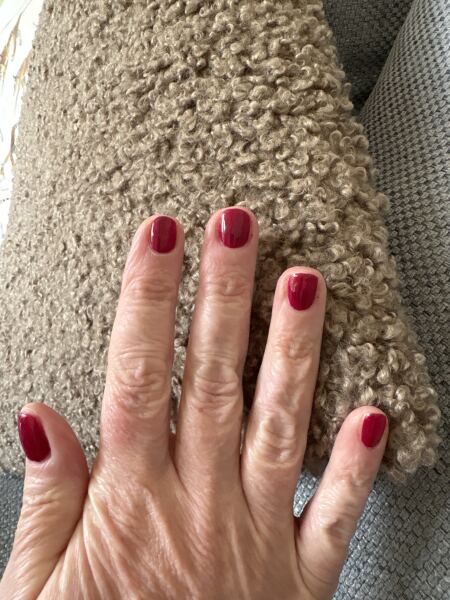 I want to see your nails!