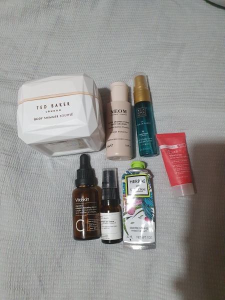 Tempted by beauty treats? Addicted to buying beauty products? Is your collection bursting with favourites? Join fellow beauty lovers in this supportive group!