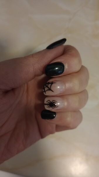 I want to see your nails!