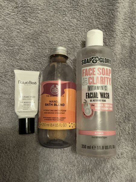 Tempted by beauty treats? Addicted to buying beauty products? Is your collection bursting with favourites? Join fellow beauty lovers in this supportive group!