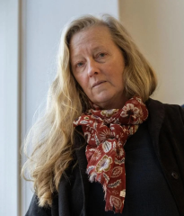 Thread 18: To feel disappointed after reading this in The Observer about the author and her husband from The Salt Path book and film?