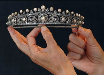 Royal Style: Stilettos or kittens? More royal style and beauty chat.