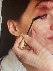 Does anyone recognise this mascara? (Pics)