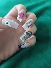 I want to see your nails!