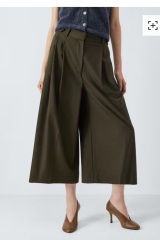 This skirt in a different colour?