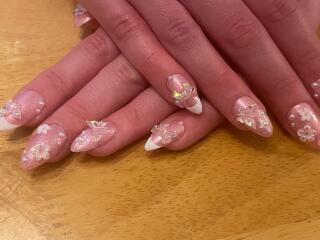 I want to see your nails!