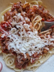 Meal planning, sharing recipes and ideas to make the weekly budget go further.