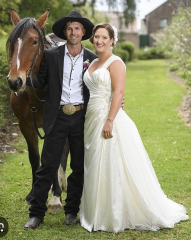 MAFS #8 NO SPOILERS. Reiss wishes he had married a mango to do the horizontal tango. Abi's flaps are in distrust, trapped in tiny fishing line. No boobs or labia, alas. Dean still sucks.