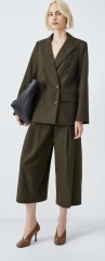 This skirt in a different colour?