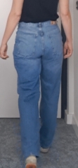 Denim experts - are these jeans "straight leg", "mom", or what?