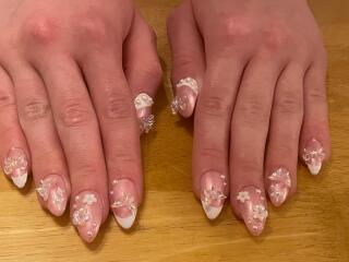 I want to see your nails!