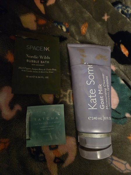 Tempted by beauty treats? Addicted to buying beauty products? Is your collection bursting with favourites? Join fellow beauty lovers in this supportive group!