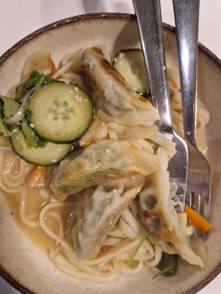 Meal planning, sharing recipes and ideas to make the weekly budget go further.