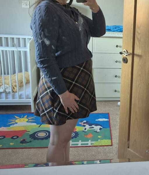 Skirt/ jumper look. Am I too big for it? Or doing it wrong