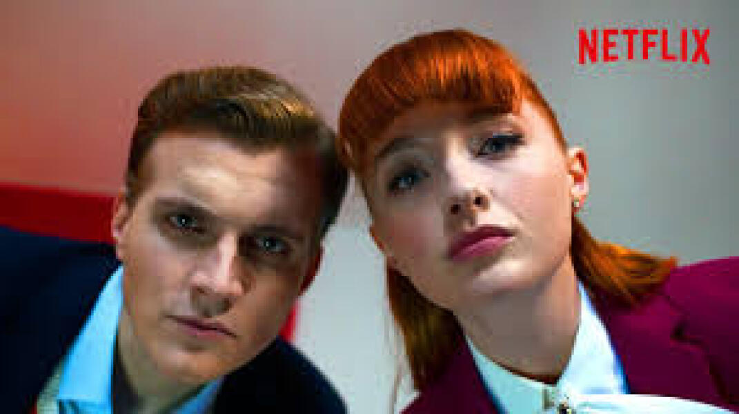 MAFS #16 THE FINAL DINNER PARTY. Pour your own drink, Bitch. Get off my husband's dick and sit the fuck down. Disaster cake is being served for dessert. On your feet, lose your seat.