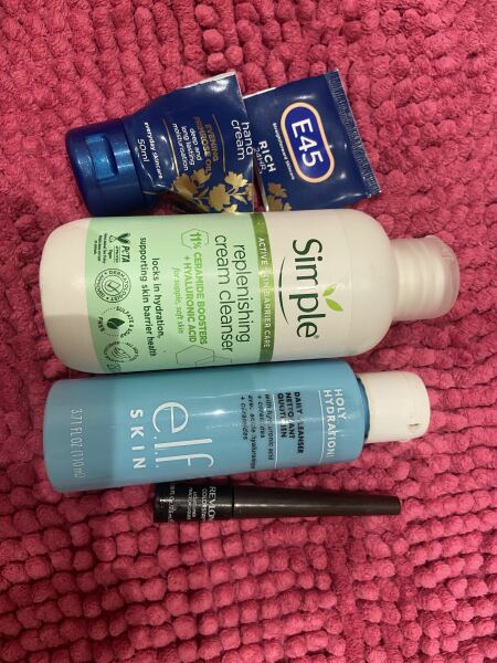 Tempted by beauty treats? Addicted to buying beauty products? Is your collection bursting with favourites? Join fellow beauty lovers in this supportive group!