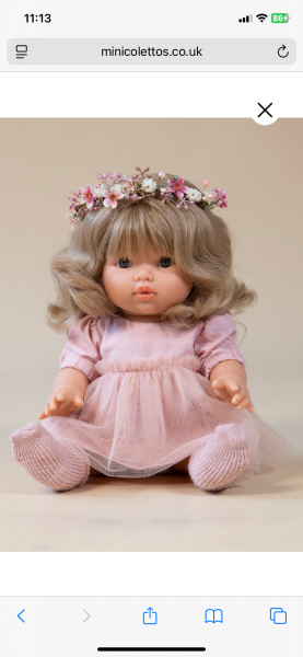 Please help wise MN! I need a doll with outfits..