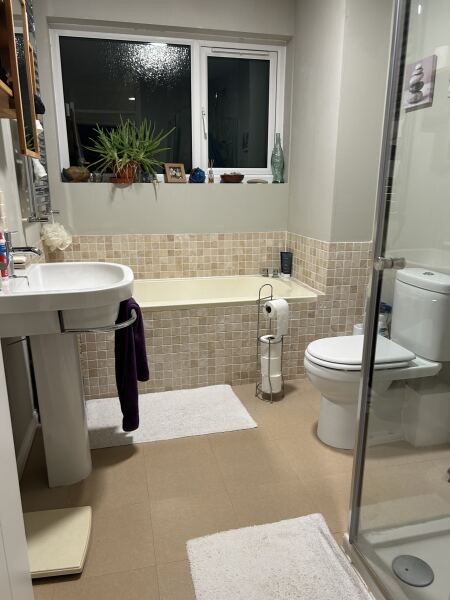 Bathroom layout confusion