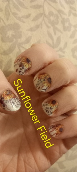 Pretty nails and make up thread