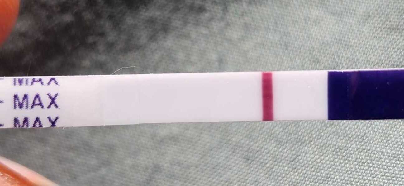 Pregnancy test: line eyes