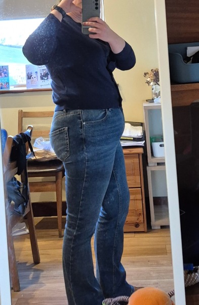 Skirt/ jumper look. Am I too big for it? Or doing it wrong
