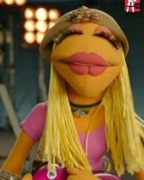 To say that women look bloody weird ….