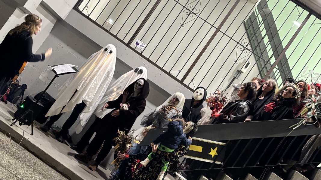 Come and tell us your dull and unexciting news 34: Calmly through the day