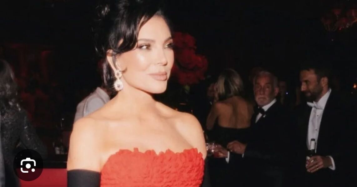 Harry appreciates a red dress ...