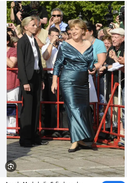 Royal Style: A Double Breasted Safari Suit? We need to discuss...