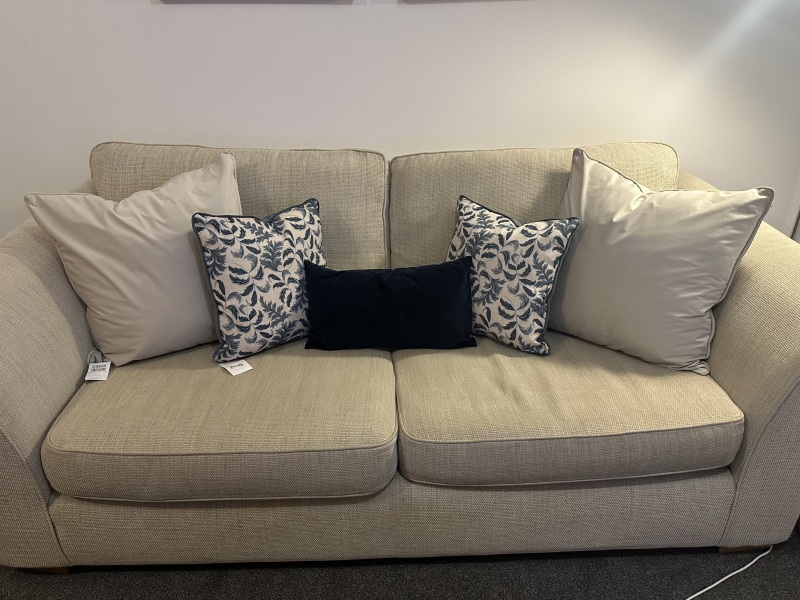 I’m hopeless at interiors. Do these match???? Help!!!