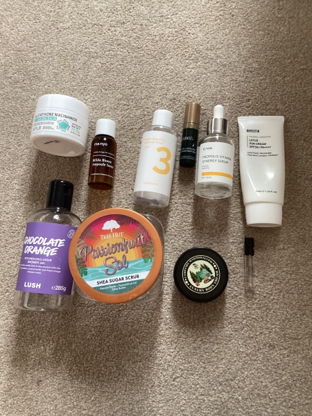 Tempted by beauty treats? Addicted to buying beauty products? Is your collection bursting with favourites? Join fellow beauty lovers in this supportive group!