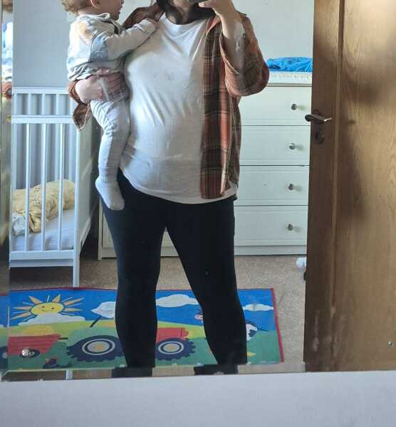 Skirt/ jumper look. Am I too big for it? Or doing it wrong