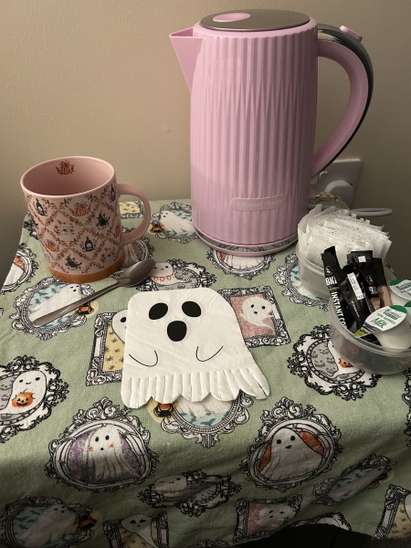 To have a kettle in the bedroom?