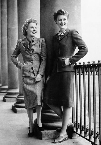 How to style brown brogues with skirts (mainly sock related)