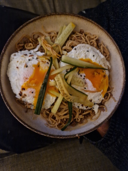 Meal planning, sharing recipes and ideas to make the weekly budget go further.