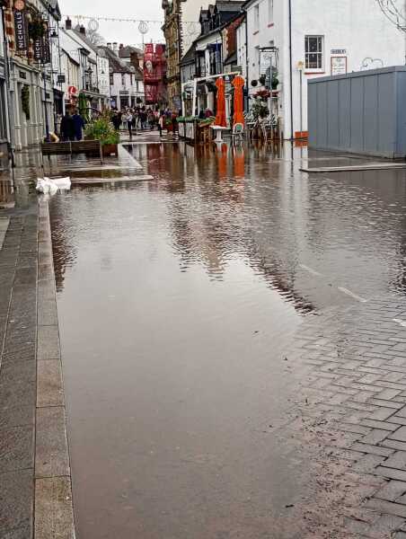 Mince Pies, Mulled Wine, frugal festive frolics. Yuletide budgeting banter & Merry Saving Shenanigans for all 🎁🎄🦌🎅🤶☃️