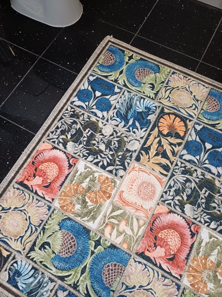 How to brighten up beige bathroom