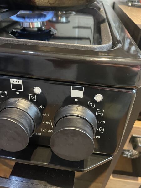 Look at my stupid new cooker