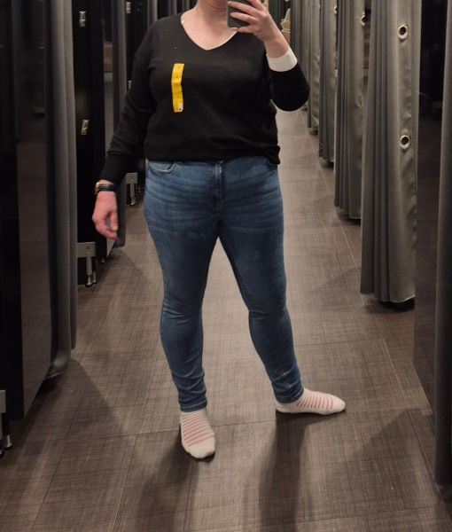 Skirt/ jumper look. Am I too big for it? Or doing it wrong