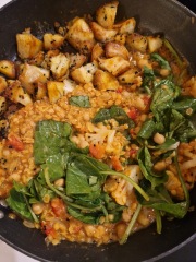 Meal planning, sharing recipes and ideas to make the weekly budget go further.